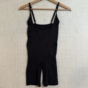 Skims sold n/a  Shortie Bodysuit Onyx Black Size n/a sold NWOT